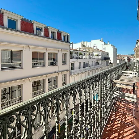 Hoche Apartment